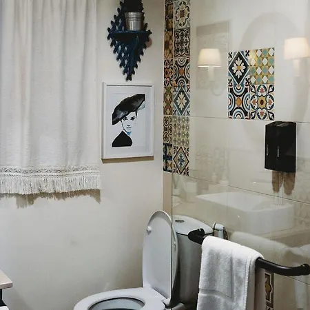 Art & History House In בית נופש