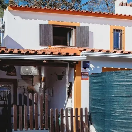 בית נופש Art & History House In אובידוס