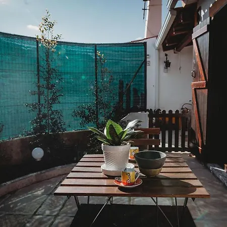 Art & History House In בית נופש אובידוס