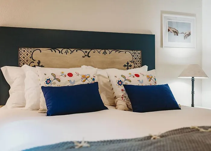 Art & History House In *